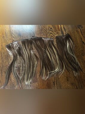 Brown Blonde Highlight Clip-In Hair Extensions - Natural Blend